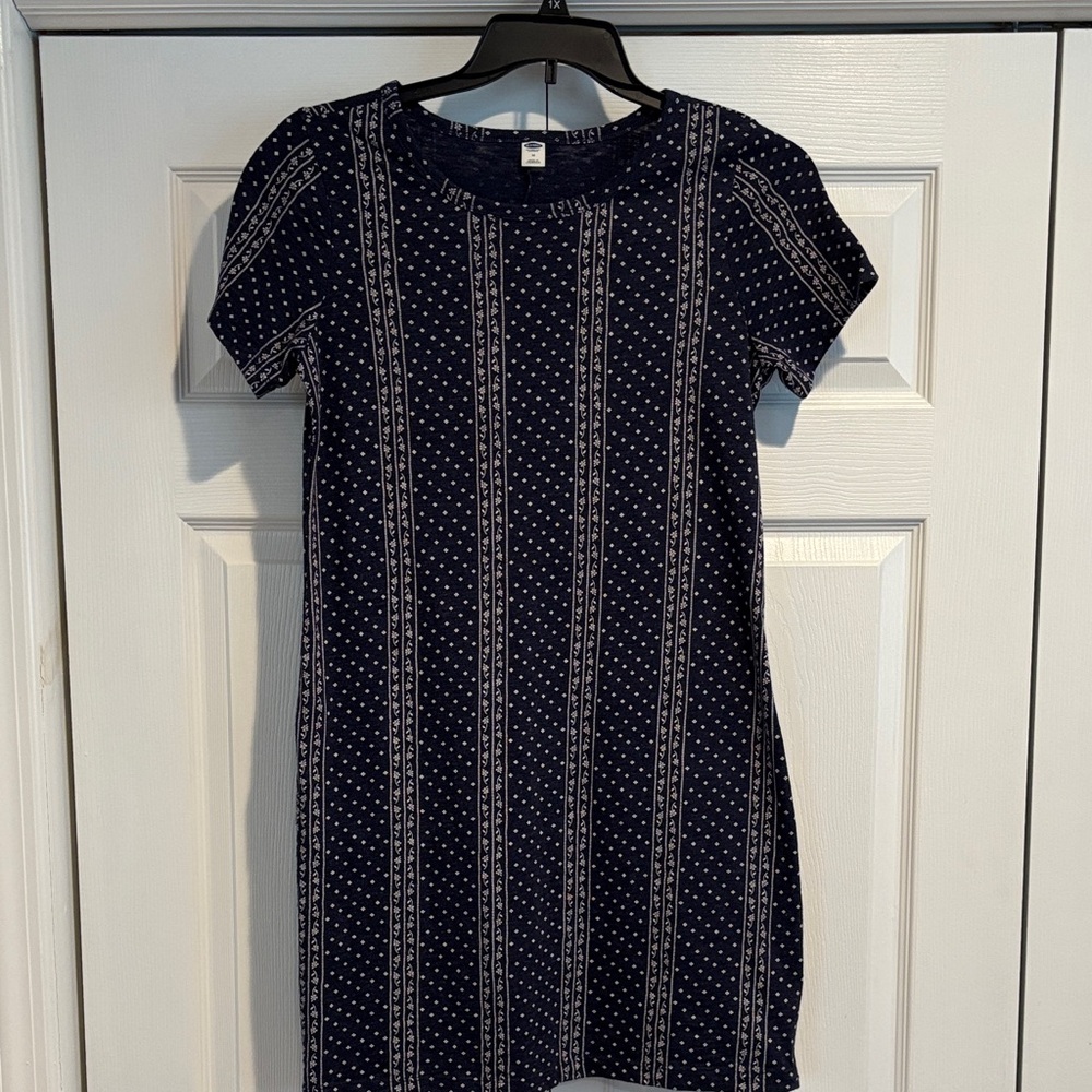 OLD NAVY TEE SHIRT MINI DRESS in Navy Print Size Medium